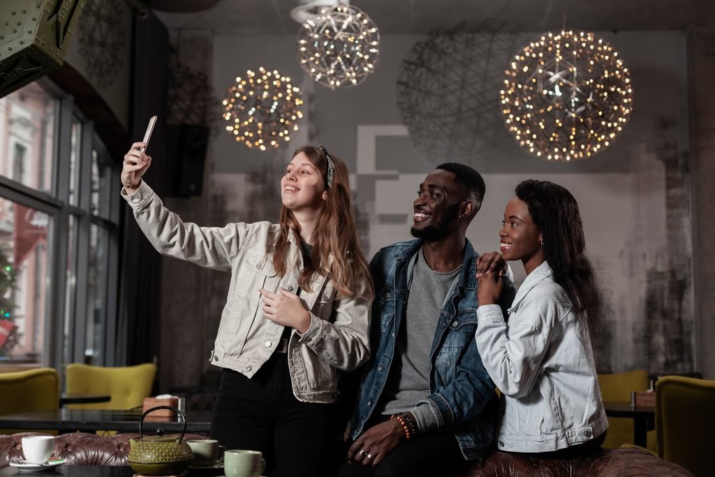 Night Shift and Team Bonding: Why Overnight Workers Form the Strongest Work Friendships and How to Protect That 3 night shift and team bonding